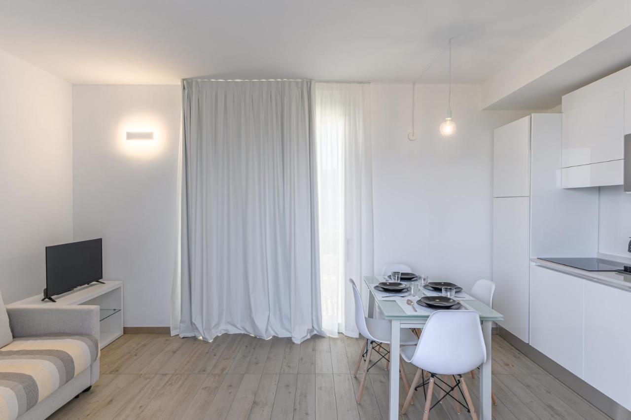 Capo Falcone Charming Apartments Stintino Exterior photo