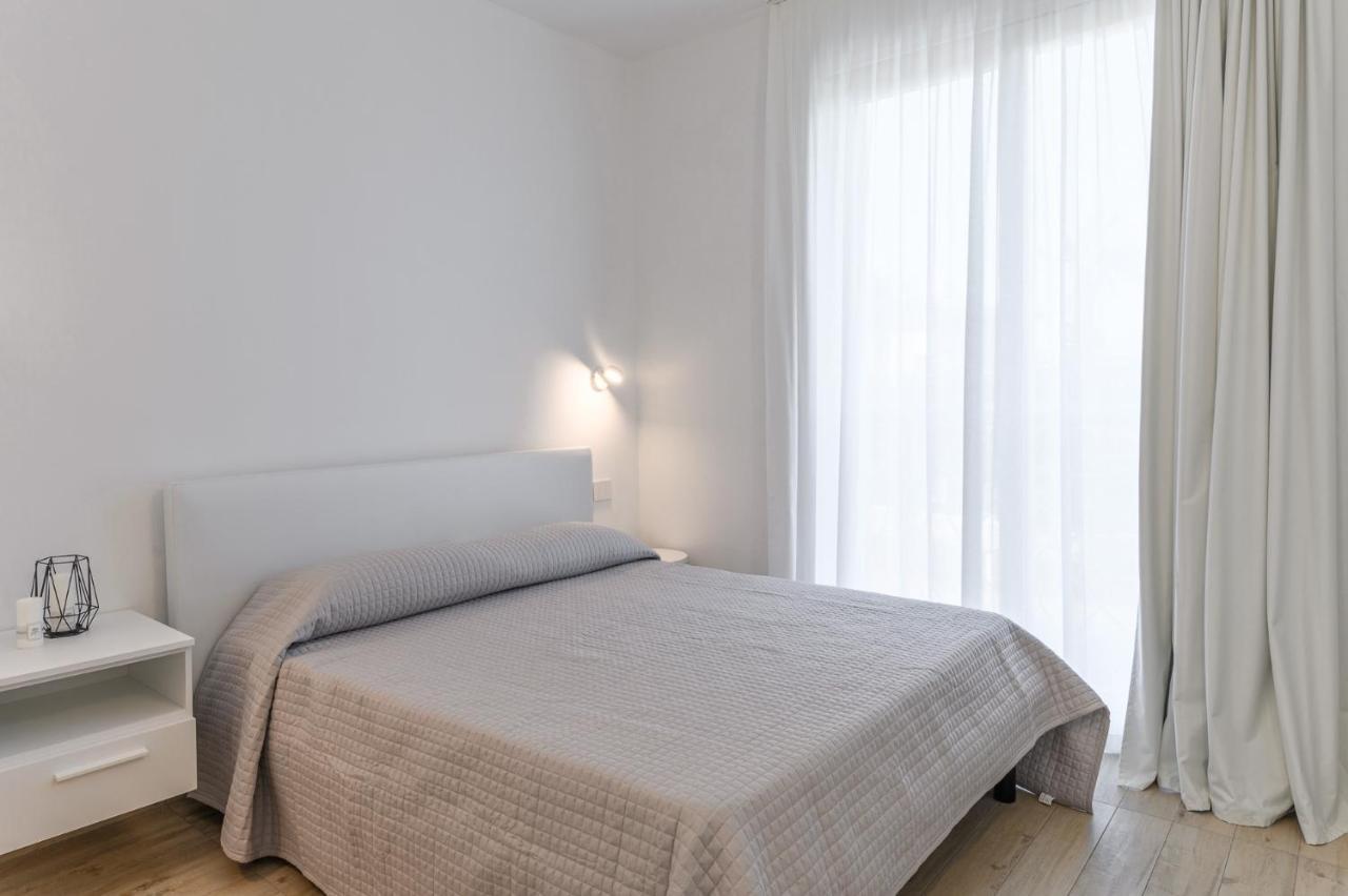 Capo Falcone Charming Apartments Stintino Exterior photo